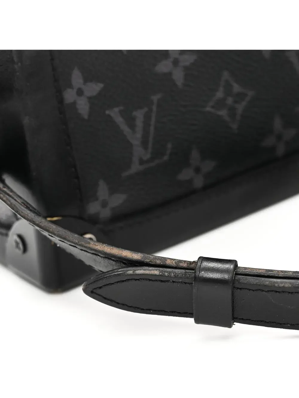 Louis Vuitton step into